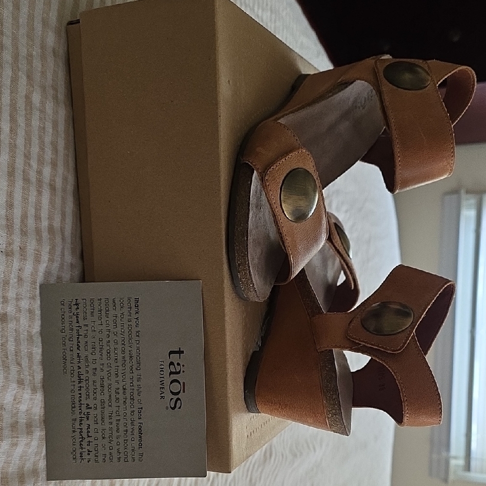 Taos Brown Leather Sandals